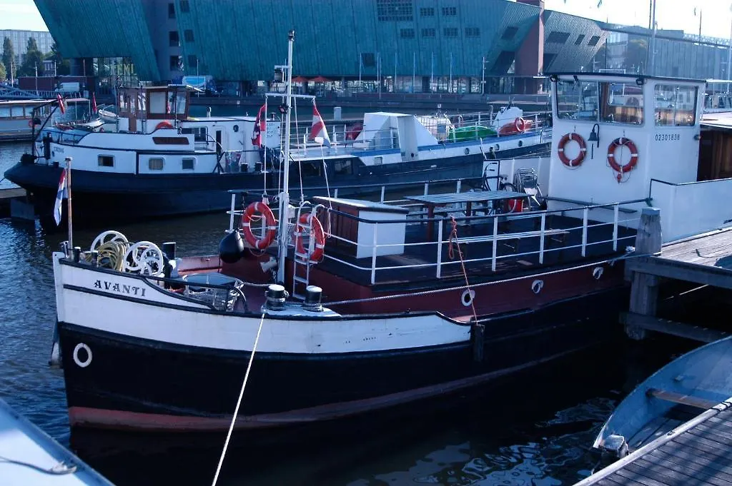 Botel Passengership Avanti Amsterdam