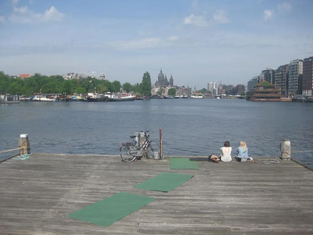 Botel Passengership Avanti Amsterdam